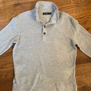 Nautica, men’s 100% cotton pull over. Excellent condition looks new.